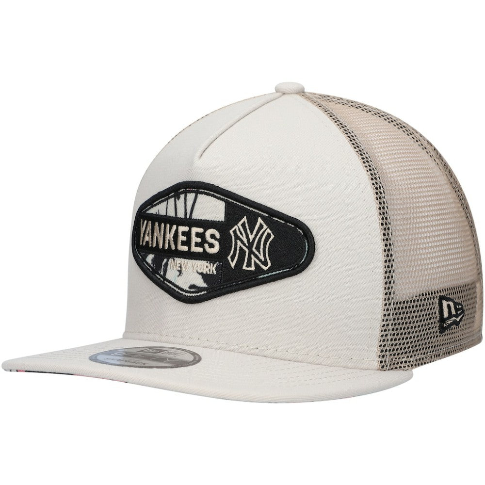 MLB New York Yankees New Era Retro Beachin' Patch A-Frame Trucker 9FIFTY Snapback Hat