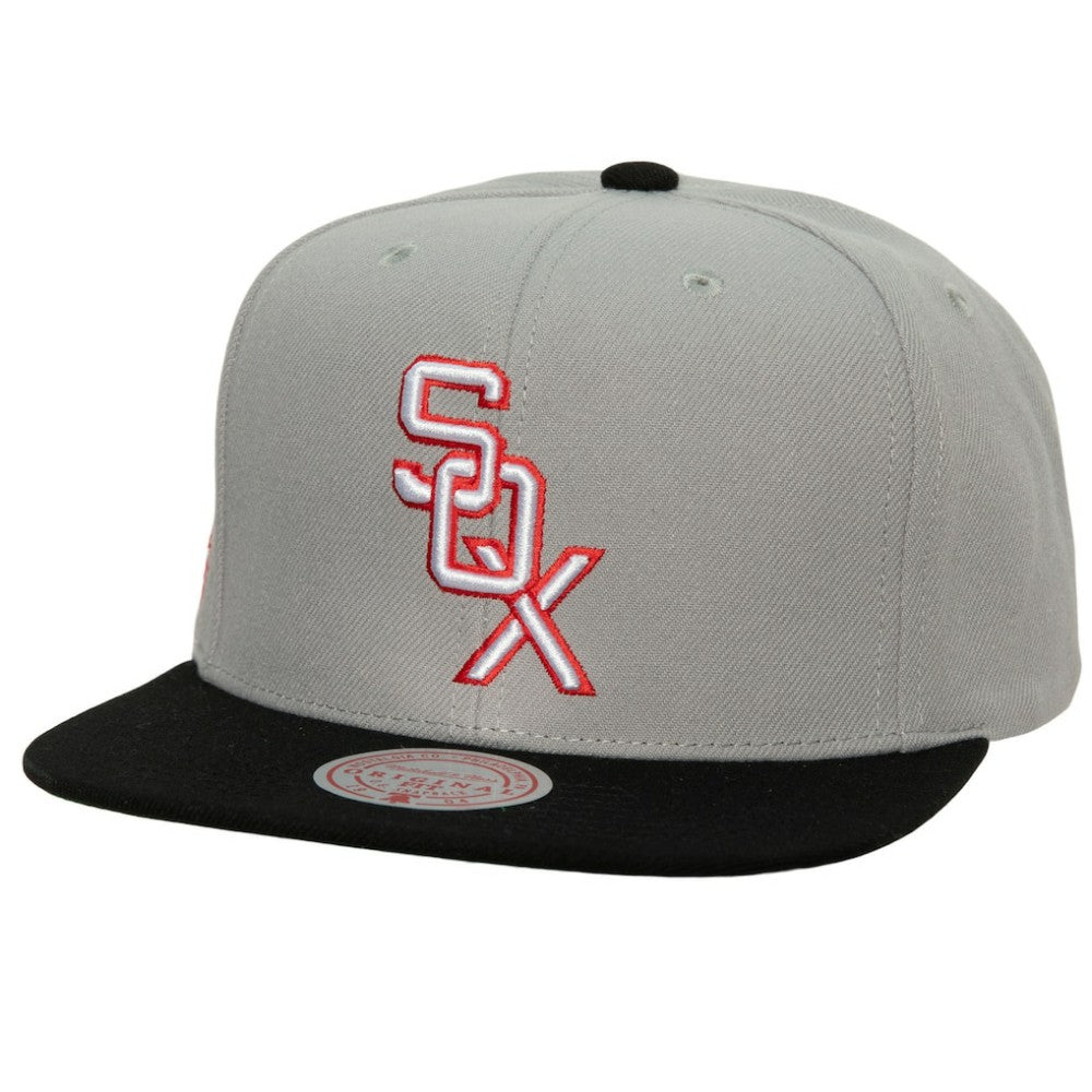 MLB Chicago White Sox Mitchell & Ness Cooperstown Collection Away Snapback Hat
