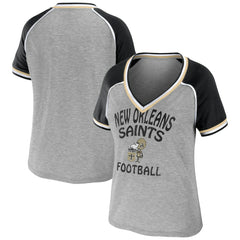 WEAR by Erin Andrews Women's Cropped Raglan Throwback V-Neck T-Shirt - New Orleans Saints