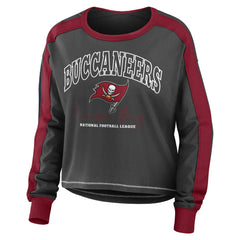WEAR by Erin Andrews Women's Color Block Modest Crop Long Sleeve T-Shirt - Tampa Bay Buccaneers