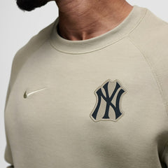 MLB New York Yankees Nike Tech Fleece Raglan Sweatshirt