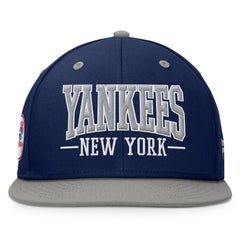 MLB New York Yankees Fanatics Fundamental Bold Snapback Hat