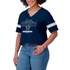 WEAR by Erin Andrews Women's Color Block Boxy Modest Crop V-Neck T-Shirt - Dallas Cowboys