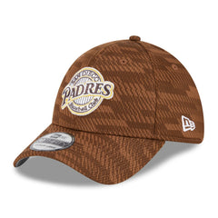 MLB San Diego Padres New Era 2025 MLB Clubhouse 39THIRTY Flex Hat