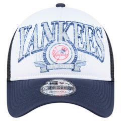 MLB New York Yankees New Era Distressed 9FORTY A-Frame Adjustable Trucker Hat