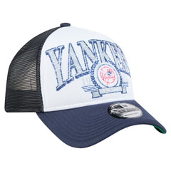 MLB New York Yankees New Era Distressed 9FORTY A-Frame Adjustable Trucker Hat
