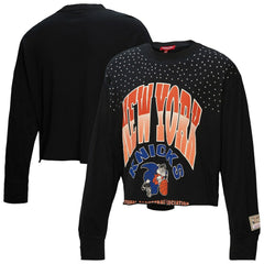 NBA New York Knicks Women's Hardwood Classics Studded Boxy Cropped Long Sleeve T-Shirt