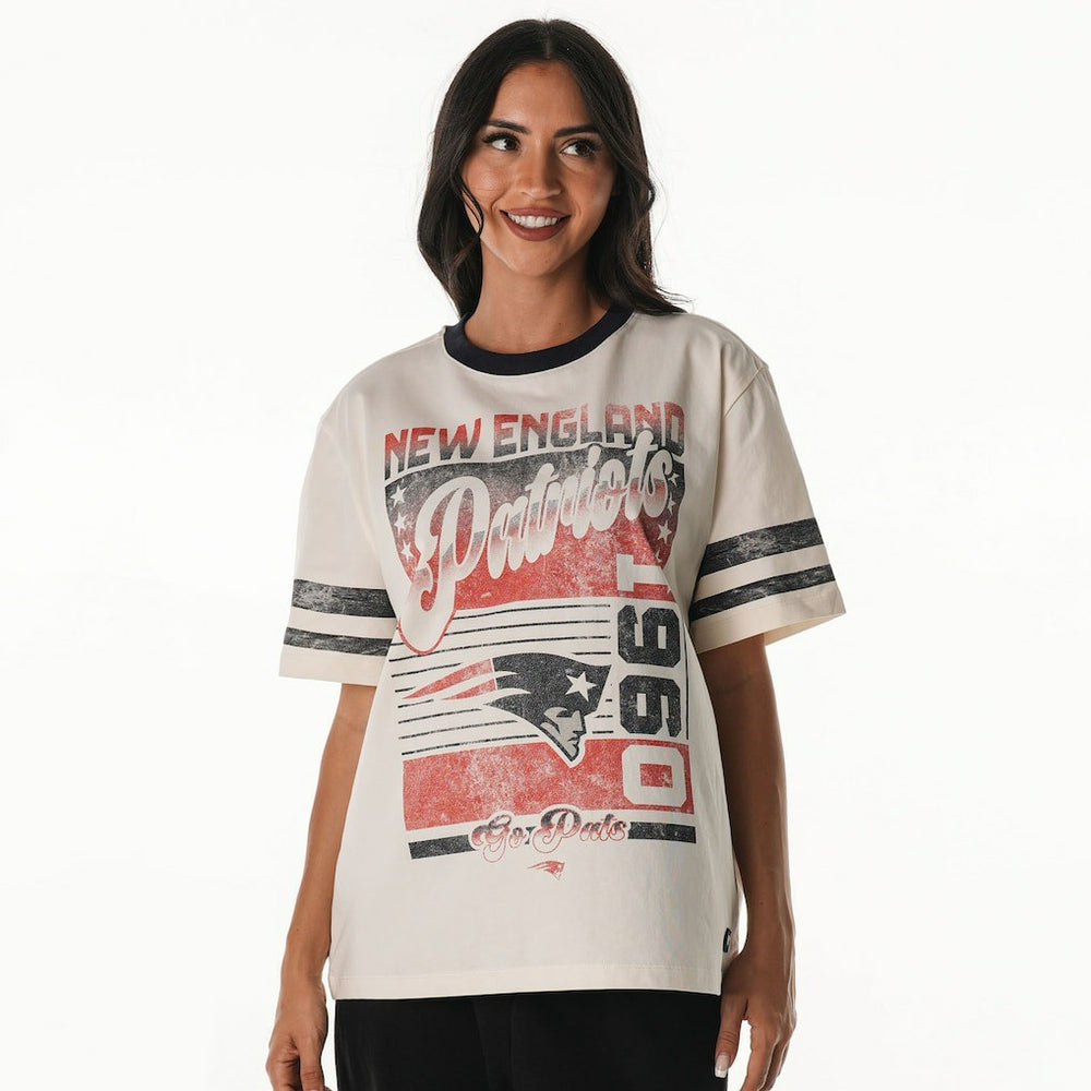 The Wild Collective Women's Vintage Drop Shoulder Oversized Boyfriend T-Shirt - New England Patriots
