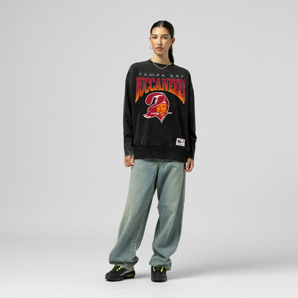 Women's Delineate Mineral Wash Crewneck Sweatshirt - Tampa Bay Buccaneers