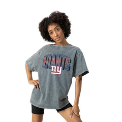 Gameday Couture Women's Peak Performance Oversized Snow Wash T-Shirt - New York Giants