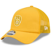 MLB Milwaukee Brewers New Era 2026 Batting Practice Apex 9FORTY Adjustable Trucker Hat