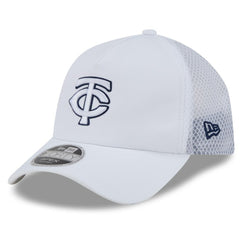 MLB Minnesota Twins New Era 2026 Batting Practice Apex 9FORTY Adjustable Trucker Hat