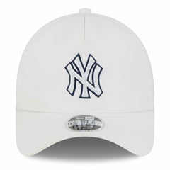 MLB New York Yankees New Era 2026 Batting Practice Apex 9FORTY Adjustable Trucker Hat