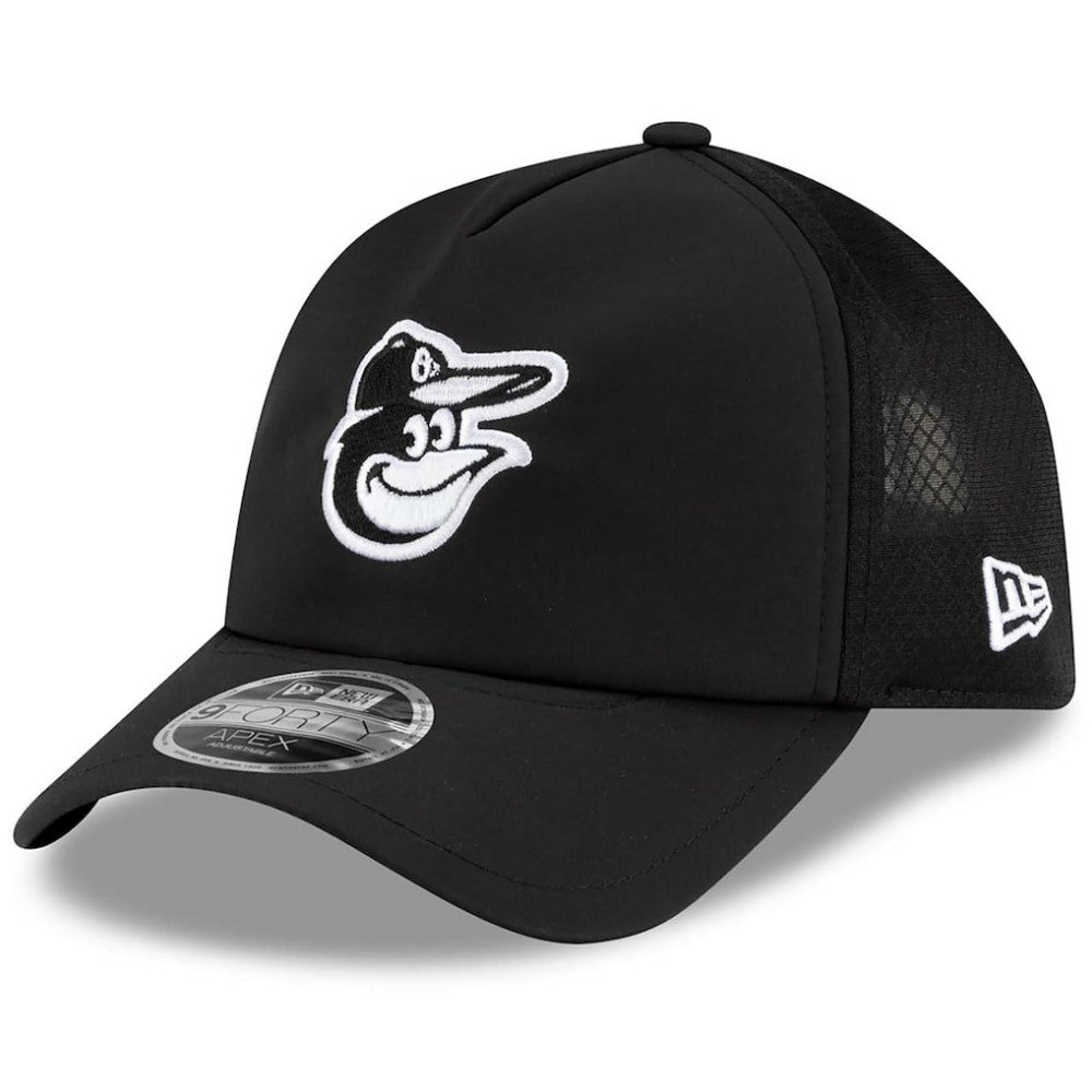 MLB Baltimore Orioles New Era 2026 Batting Practice Apex 9FORTY Adjustable Trucker Hat