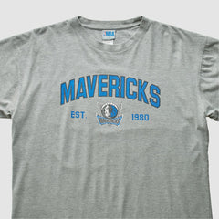 NBA Dallas Mavericks NBA 2000s T-shirt sale