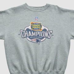 Super Bowl XXXVIII Lee Apparel 2004 Pullover Sweatshirt - New England Patriots
