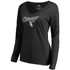 MLB Chicago White Sox Women's Team Lockup Slim Fit Long Sleeve V-Neck T-Shirt