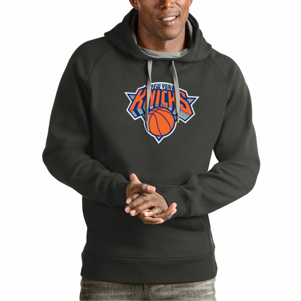 NBA New York Knicks Antigua Team Logo Victory Pullover Hoodie