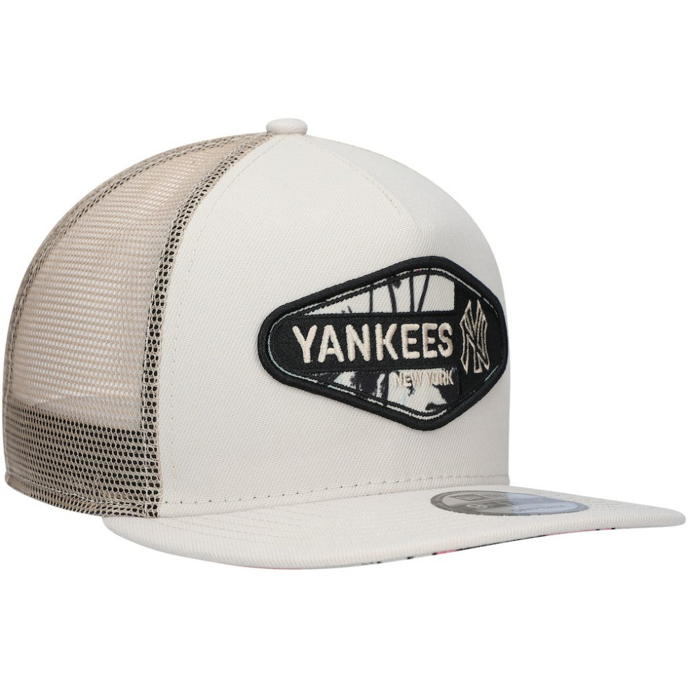 MLB New York Yankees New Era Retro Beachin' Patch A-Frame Trucker 9FIFTY Snapback Hat