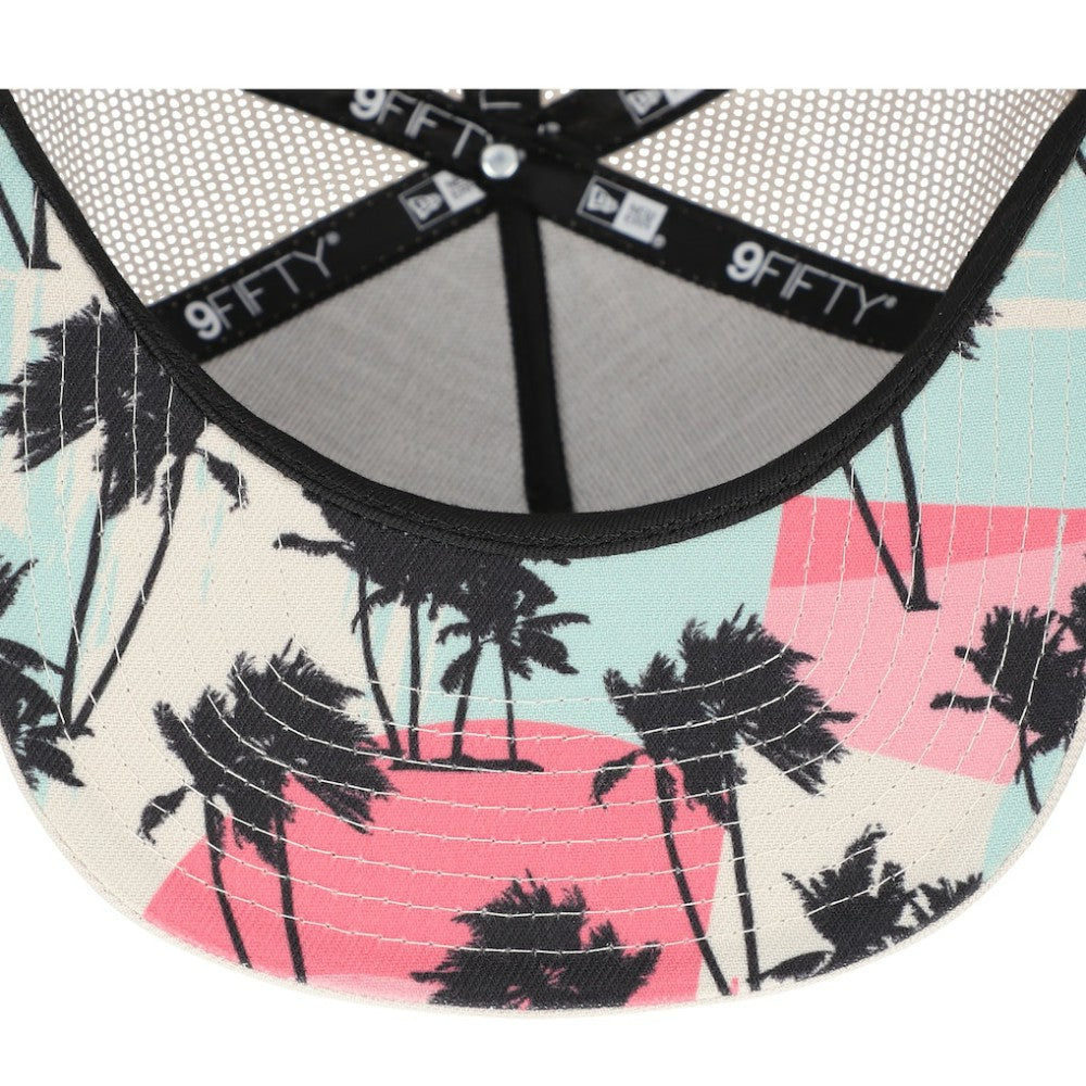 MLB New York Yankees New Era Retro Beachin' Patch A-Frame Trucker 9FIFTY Snapback Hat