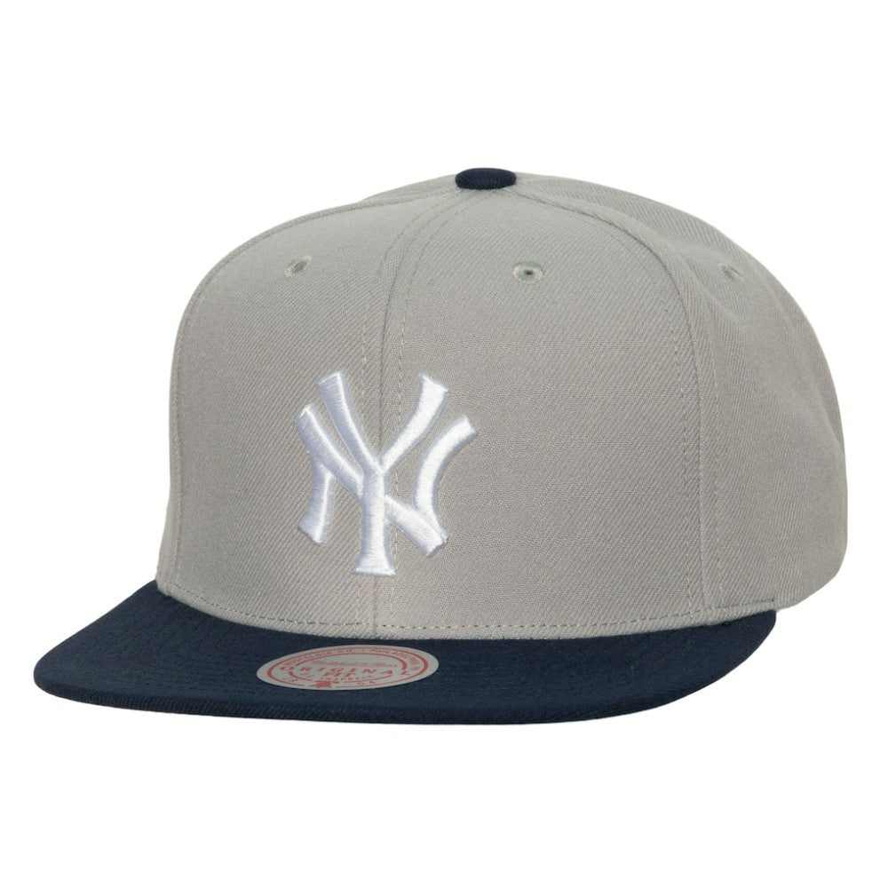 MLB New York Yankees Mitchell & Ness Cooperstown Collection Away Snapback Hat