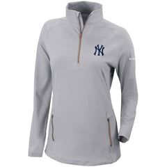 MLB New York Yankees Columbia Women's Omni-Wick Outward Nine Quarter-Zip Pullover Top