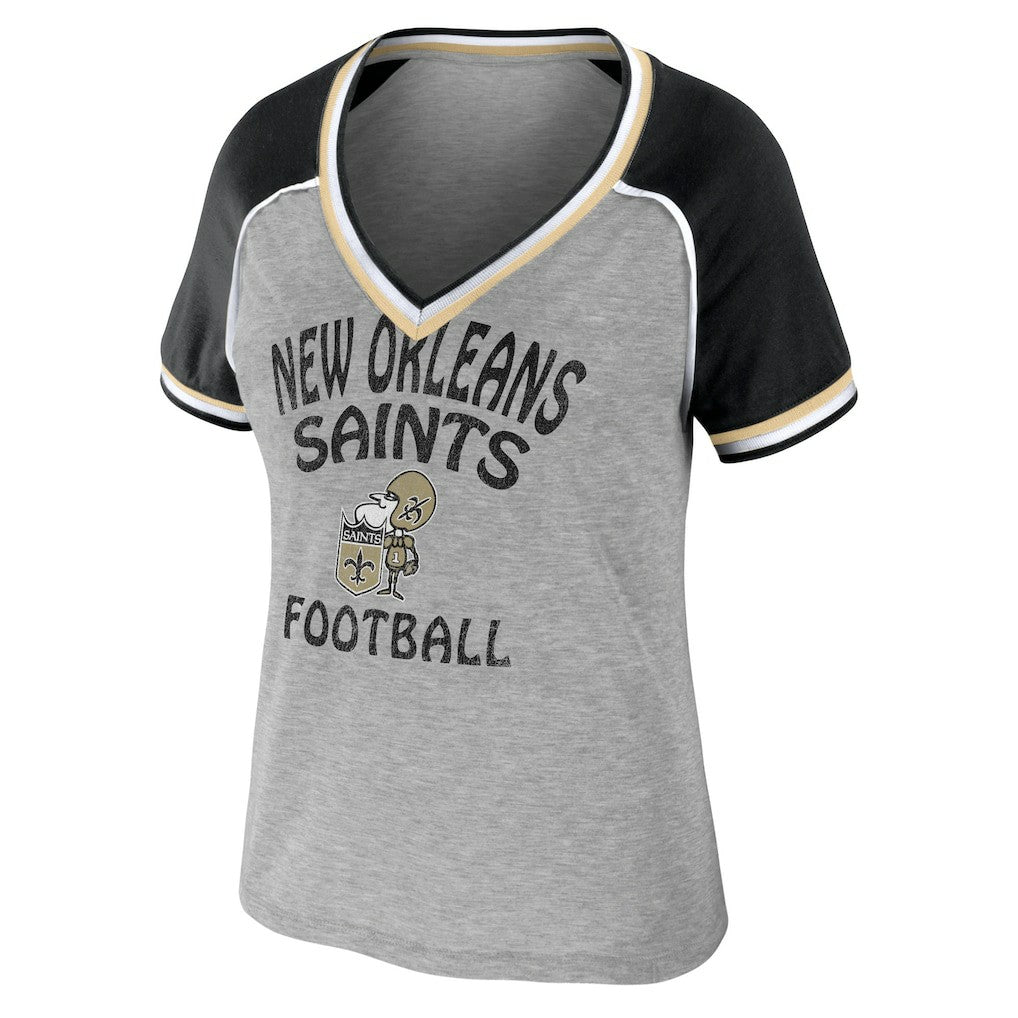 WEAR by Erin Andrews Women's Cropped Raglan Throwback V-Neck T-Shirt - New Orleans Saints