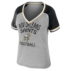 WEAR by Erin Andrews Women's Cropped Raglan Throwback V-Neck T-Shirt - New Orleans Saints