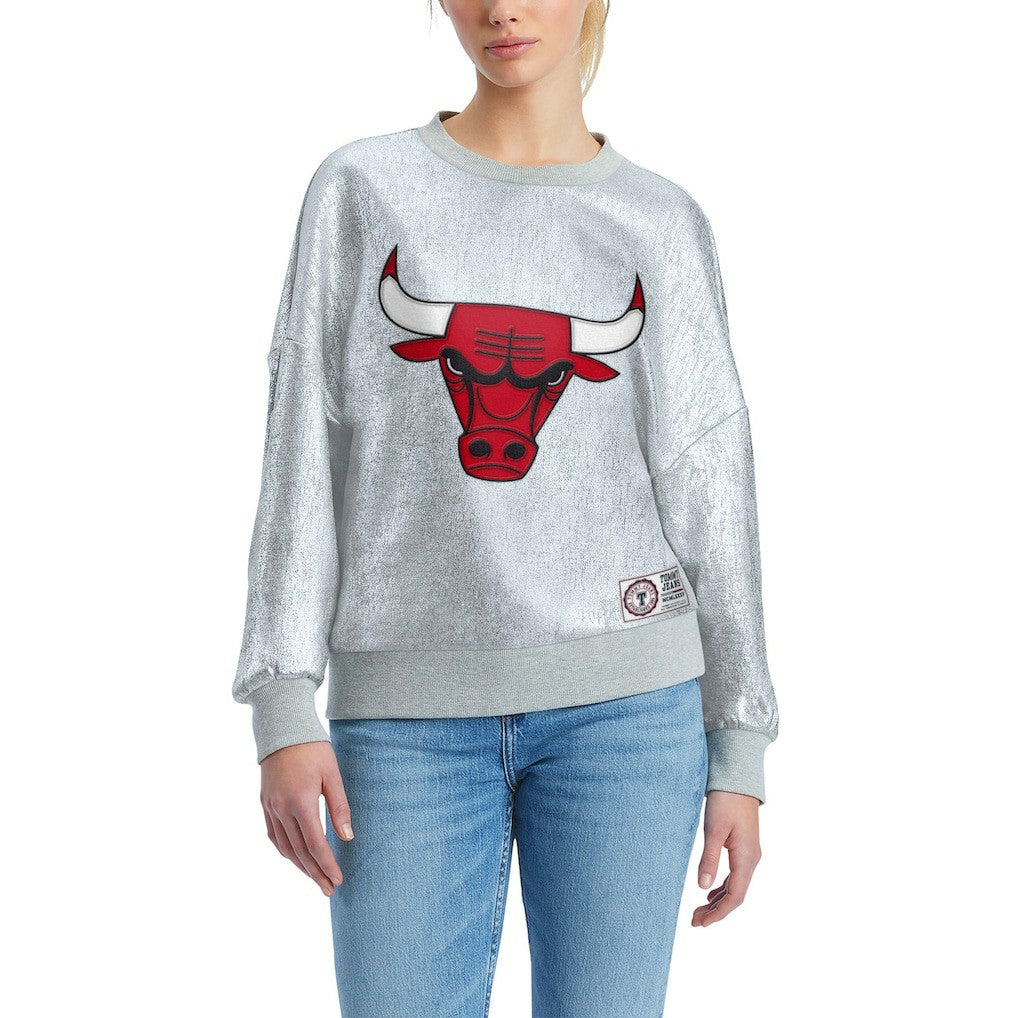 NBA Chicago Bulls Tommy Jeans Women's Tracy Pullover Sweatshirt