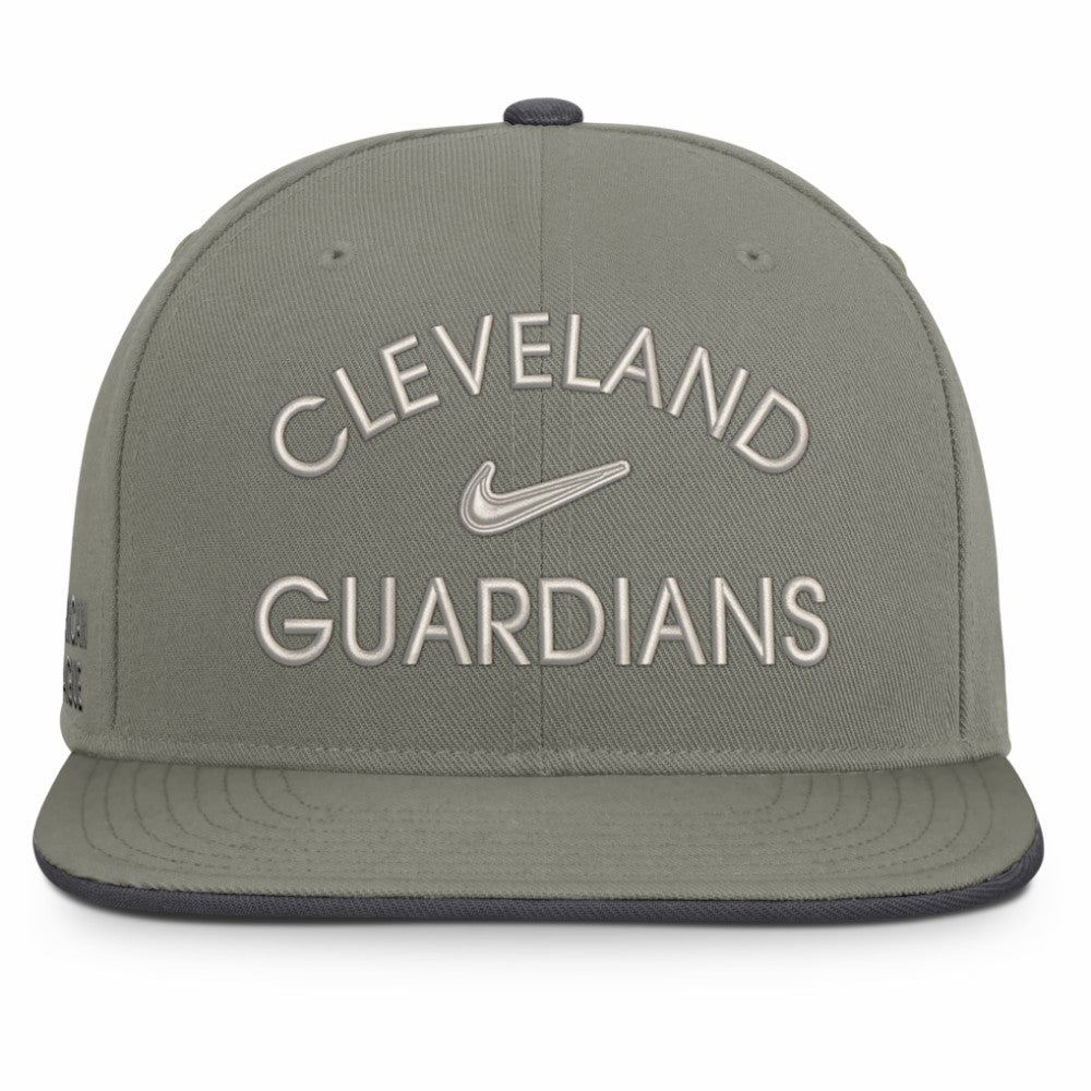 MLB Cleveland Guardians Nike Pro Dri-FIT Snapback Hat