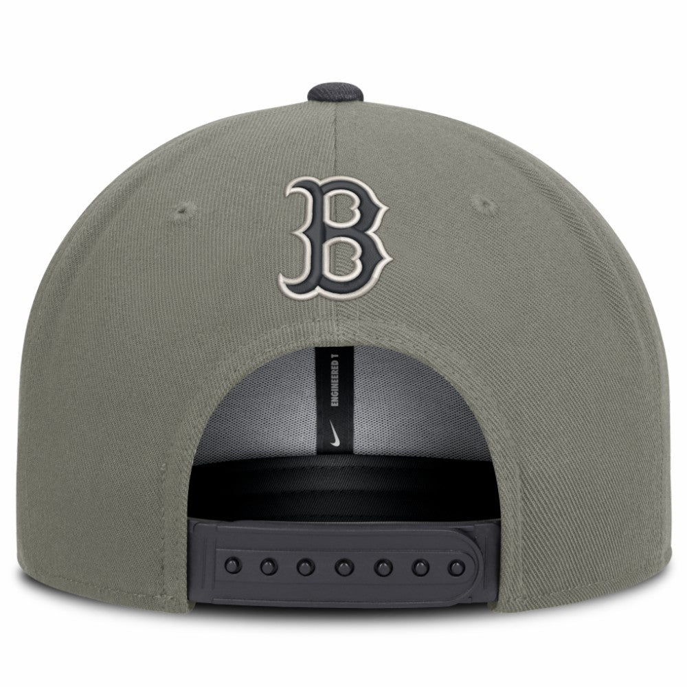 MLB Boston Red Sox Nike Pro Dri-FIT Snapback Hat