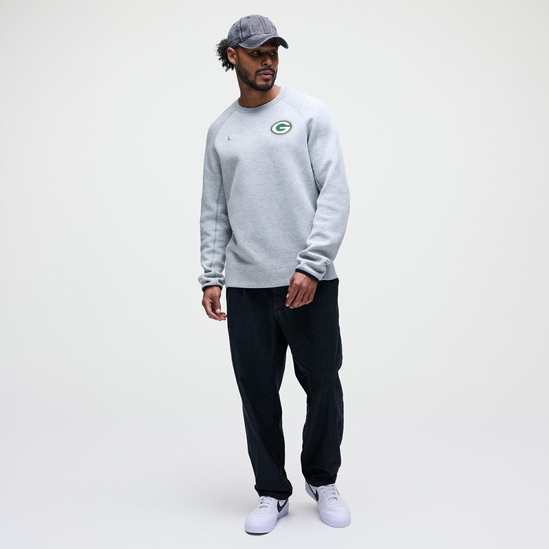 Tech Fleece Raglan Sweatshirt - Green Bay Packers