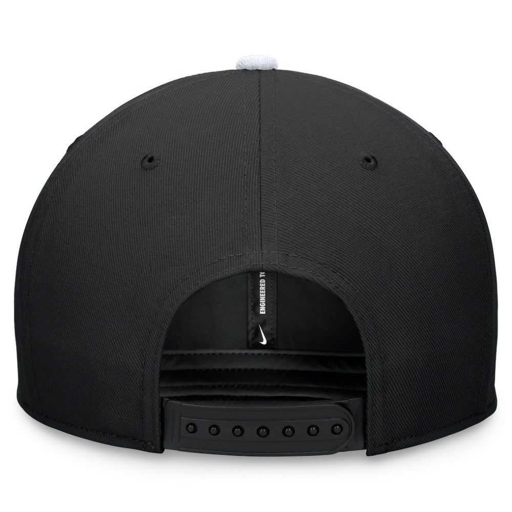 MLB Chicago White Sox Nike Two-Tone Snapback Hat