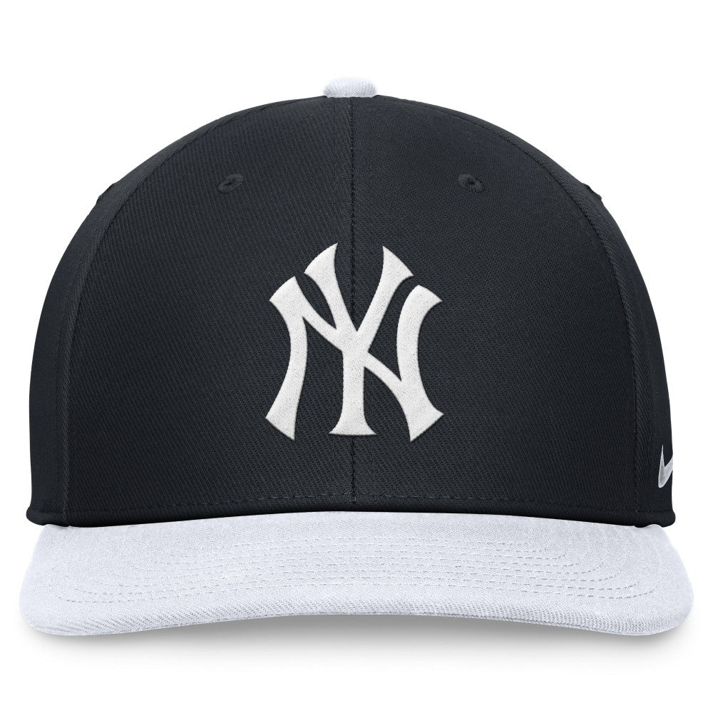 MLB New York Yankees Nike Two-Tone Snapback Hat