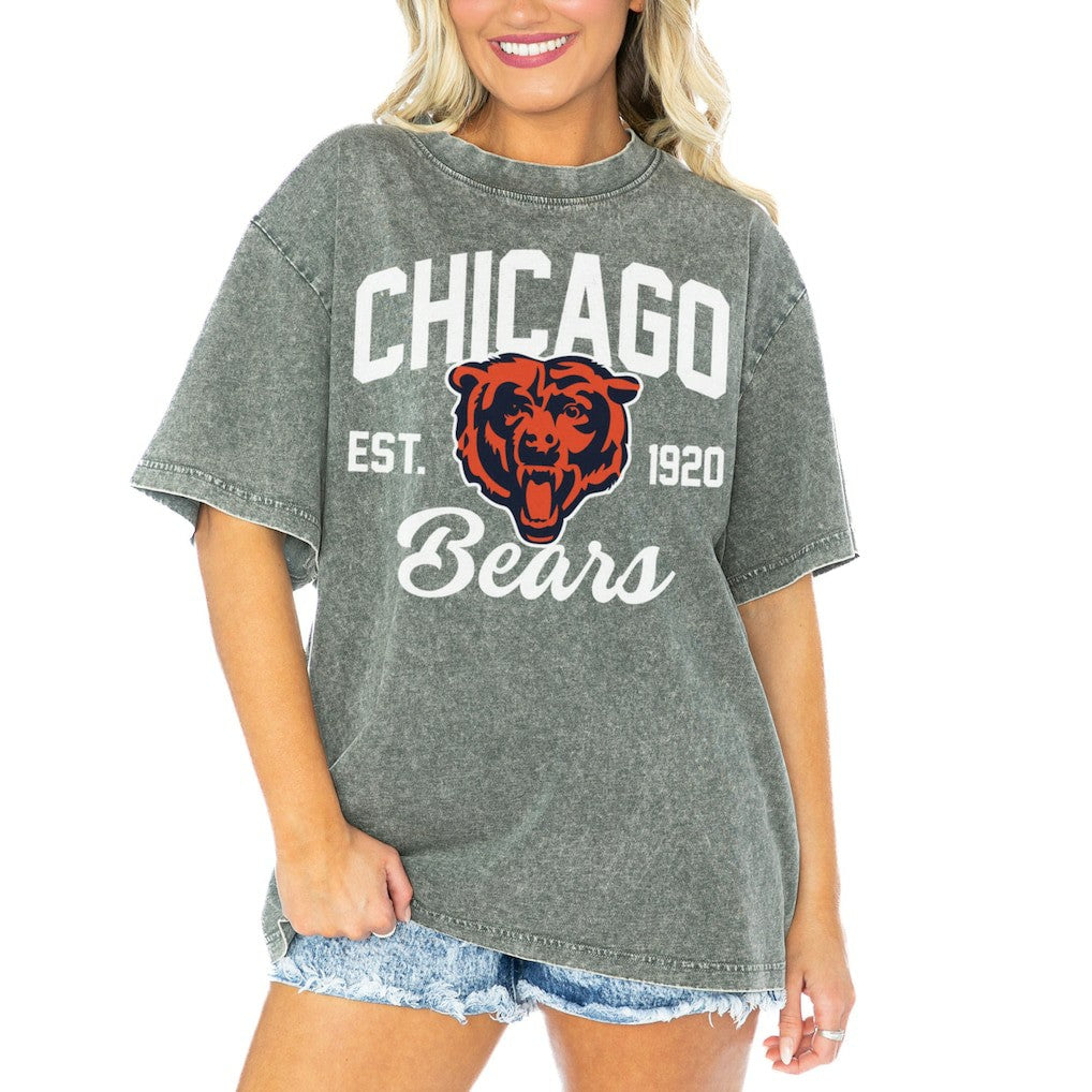 Gameday Couture Women's Tackle Titan Boyfriend Washed T-Shirt - Chicago Bears