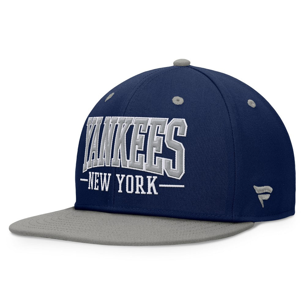 MLB New York Yankees Fanatics Fundamental Bold Snapback Hat