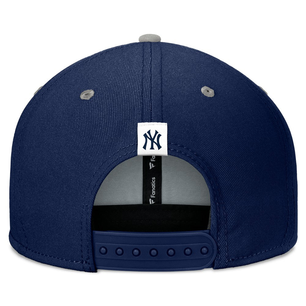 MLB New York Yankees Fanatics Fundamental Bold Snapback Hat