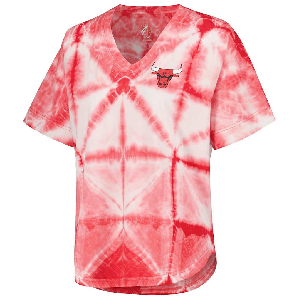 NBA Chicago Bulls G-III 4Her by Carl Banks Women's Tournament Raglan Oversized Tie-Dye V-Neck T-Shirt sale