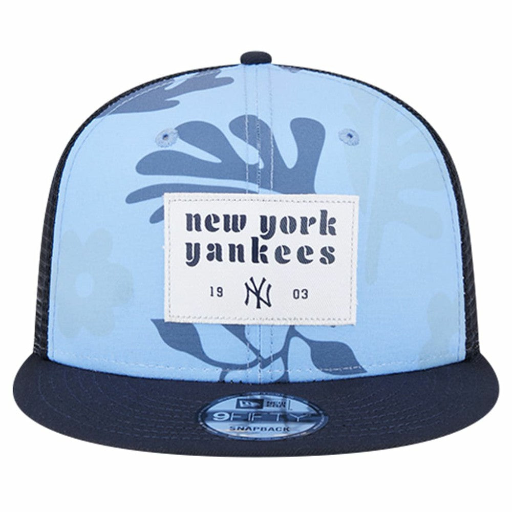 MLB New York Yankees New Era Bikini Bottom Trucker 9FIFTY Snapback Hat