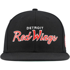 NHL Black Detroit Red Wings Mitchell & Ness Core Team Script 2.0 Snapback Hat