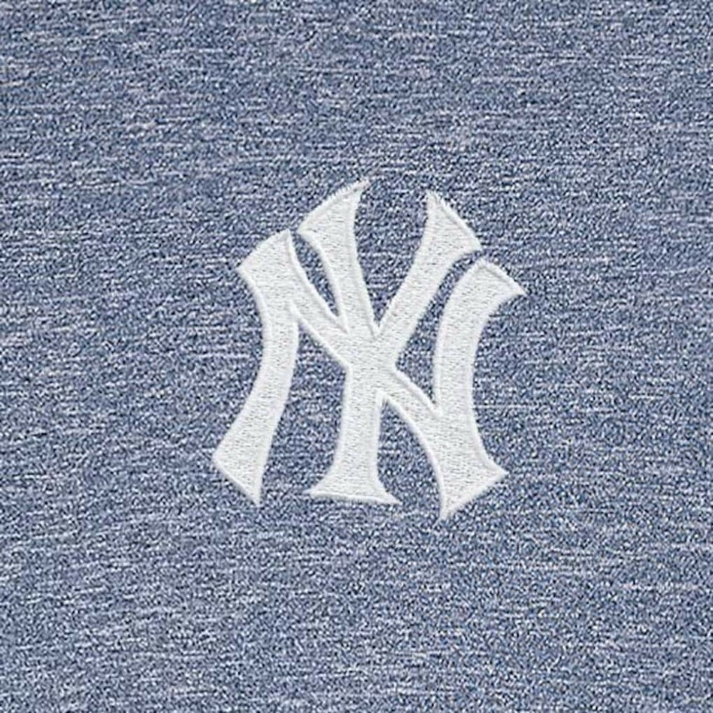 MLB New York Yankees Antigua Hunk Quarter-Zip Top