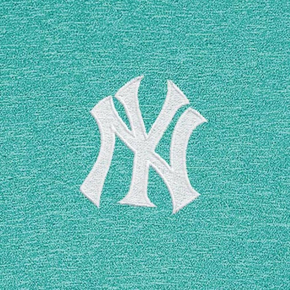 MLB New York Yankees Antigua Hunk Quarter-Zip Top