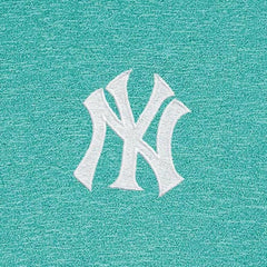 MLB New York Yankees Antigua Hunk Quarter-Zip Top