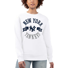 MLB New York Yankees G-III 4Her by Carl Banks Women's Team Logo Fleece Pullover Sweatshirt