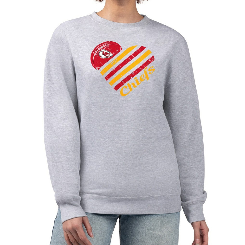 G-III 4Her by Carl Banks Women's Heart Graphic Fleece Pullover Sweatshirt - Kansas City Chiefs