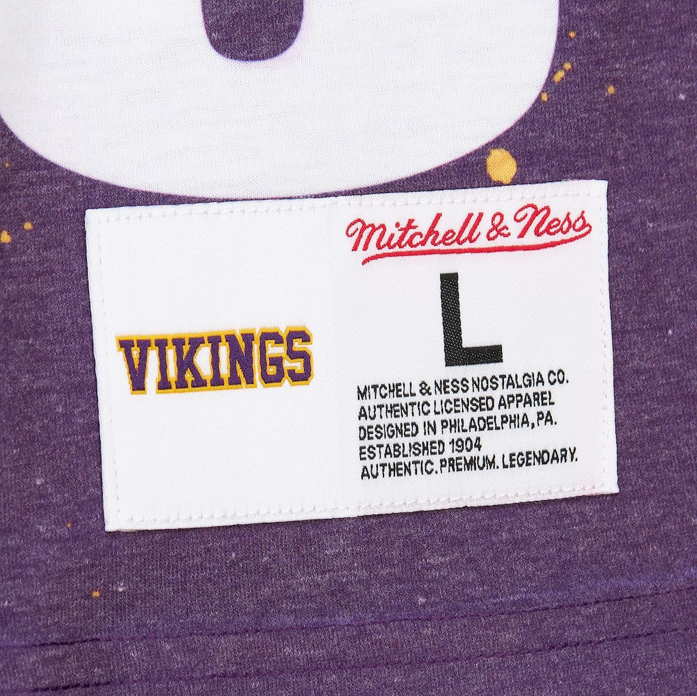 Randy Moss  Burst Retired Player T-Shirt - Minnesota Vikings