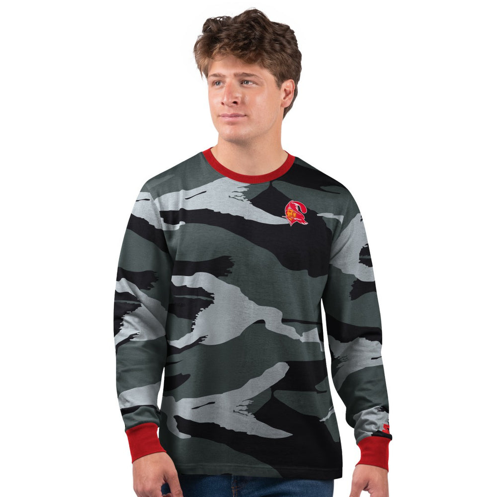 Starter Thursday Night Gridiron Vintage Logo Long Sleeve T-Shirt - Tampa Bay Buccaneers