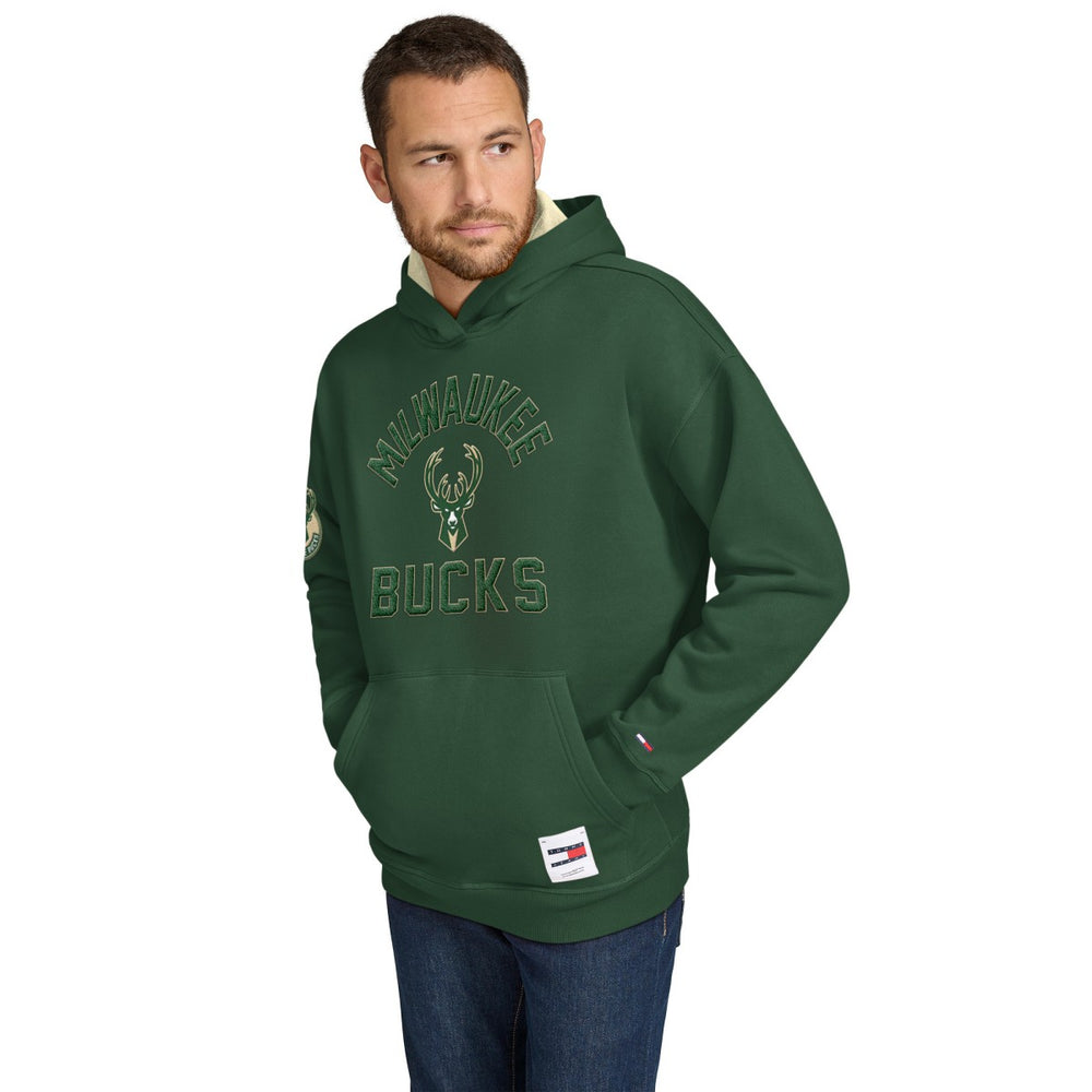 NBA Milwaukee Bucks Tommy Jeans Sebastian Pullover Hoodie