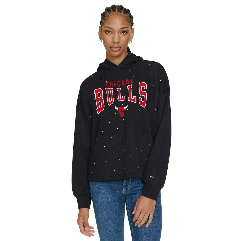 NBA Chicago Bulls Tommy Jeans Women's Stella Cropped Pullover Hoodie