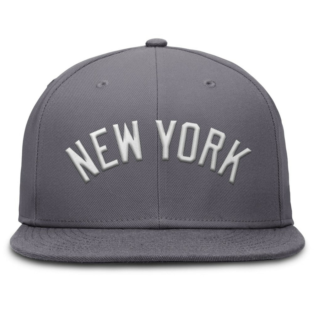 MLB New York Yankees Nike Performance True Fitted Hat
